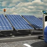 cargar-coche-electrico-con-placas-solares